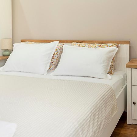 Mdm Apartment City Center Felicita Deluxe 루세 외부 사진
