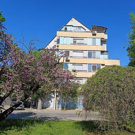 Mdm Apartment City Center Felicita Deluxe 루세 외부 사진