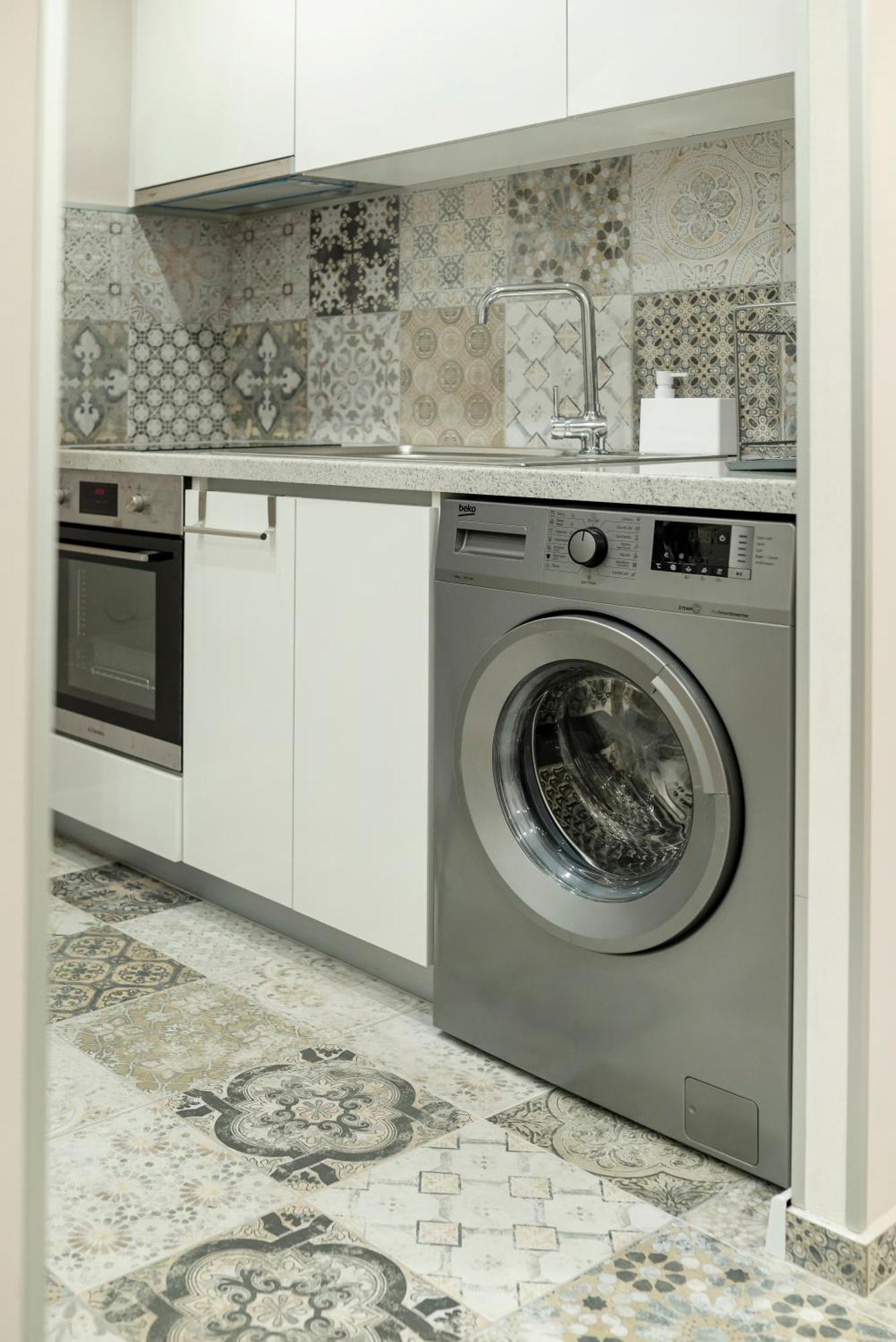 Mdm Apartment City Center Felicita Deluxe 루세 외부 사진
