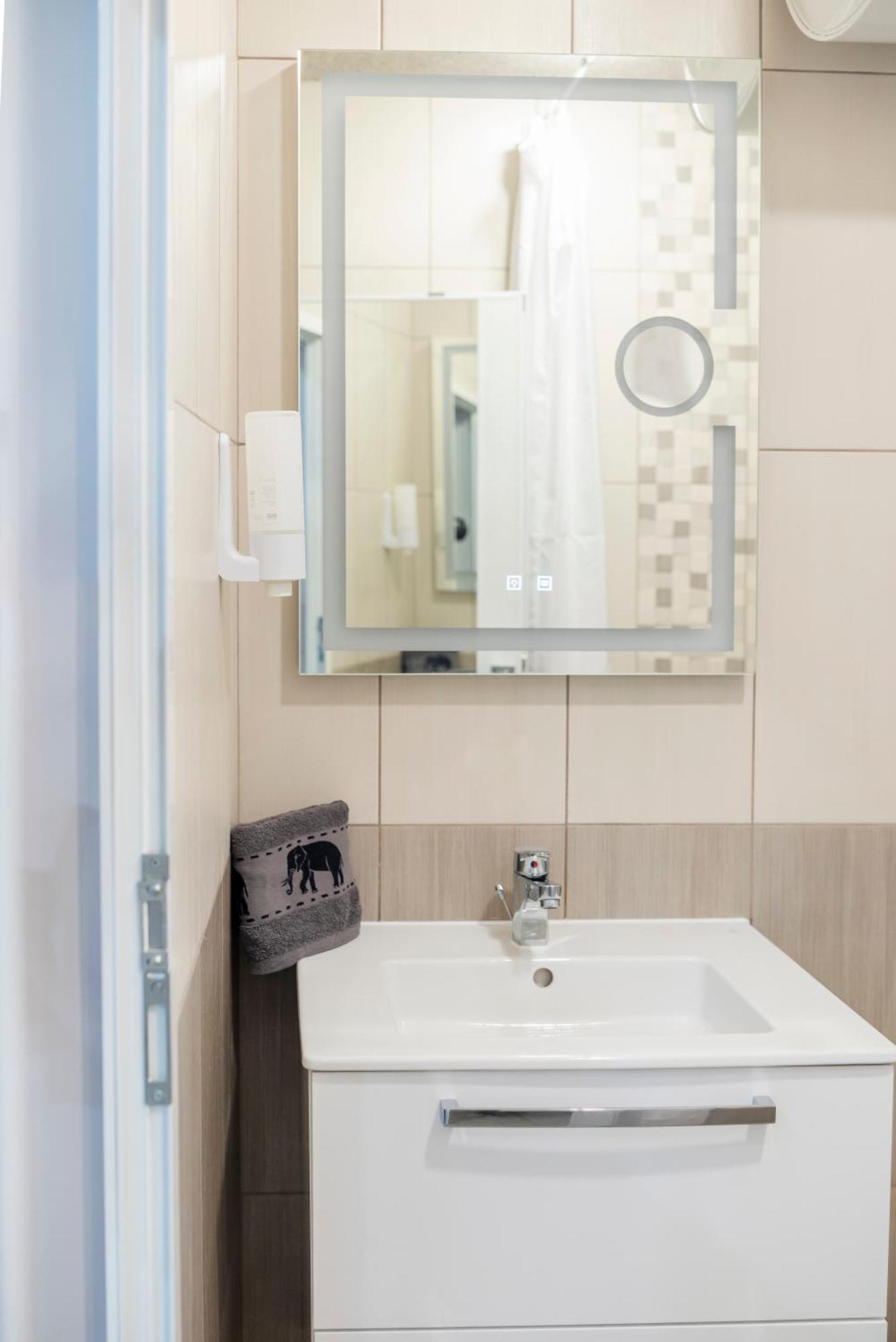 Mdm Apartment City Center Felicita Deluxe 루세 외부 사진